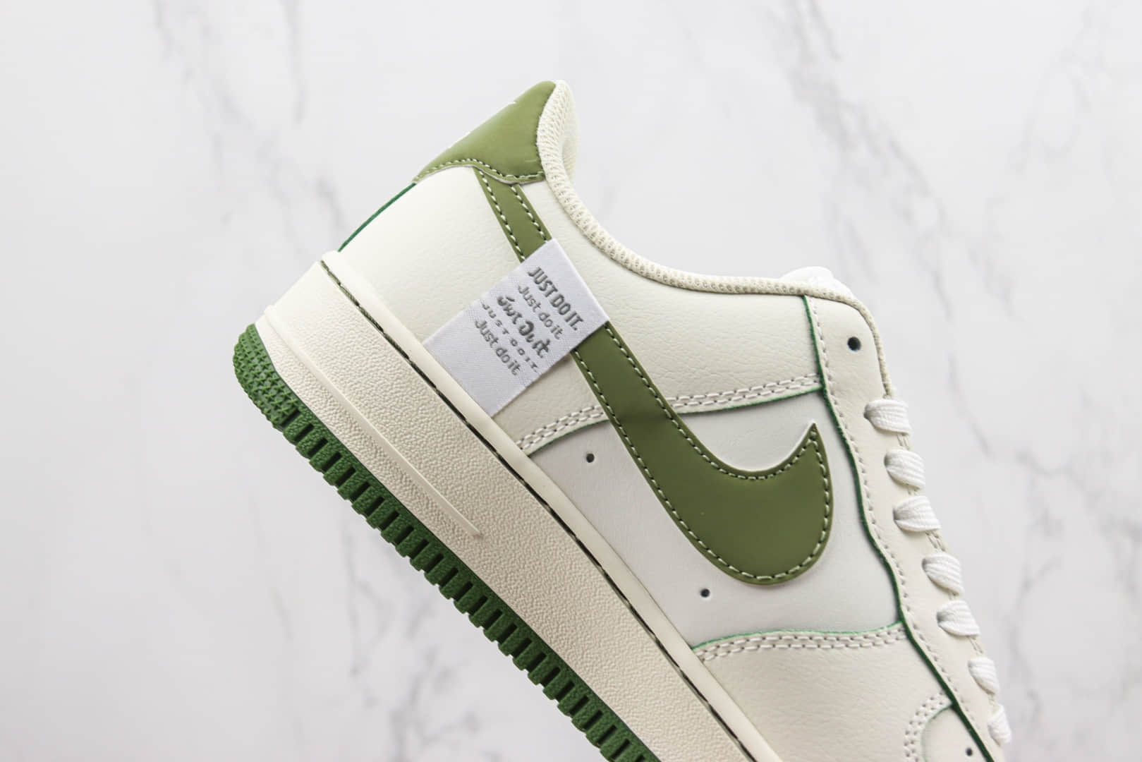 耐克Nike Air Force 1 '07 Low纯原版本低帮空军一号橄榄绿双钩板鞋 莆田耐克货源 货号:FB1839-213