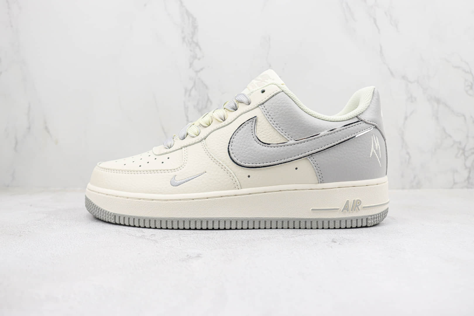 耐克Nike Air Force 1 '07 Low纯原版本低帮空军一号白灰色板鞋 莆田复刻耐克 货号:IO5636-888