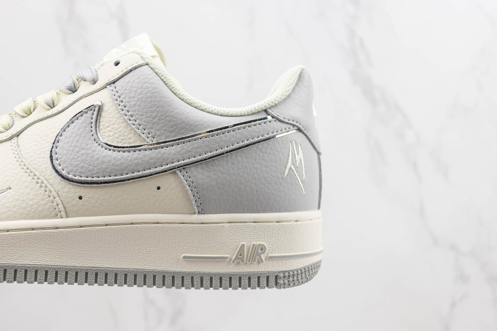 耐克Nike Air Force 1 '07 Low纯原版本低帮空军一号白灰色板鞋 莆田复刻耐克 货号:IO5636-888
