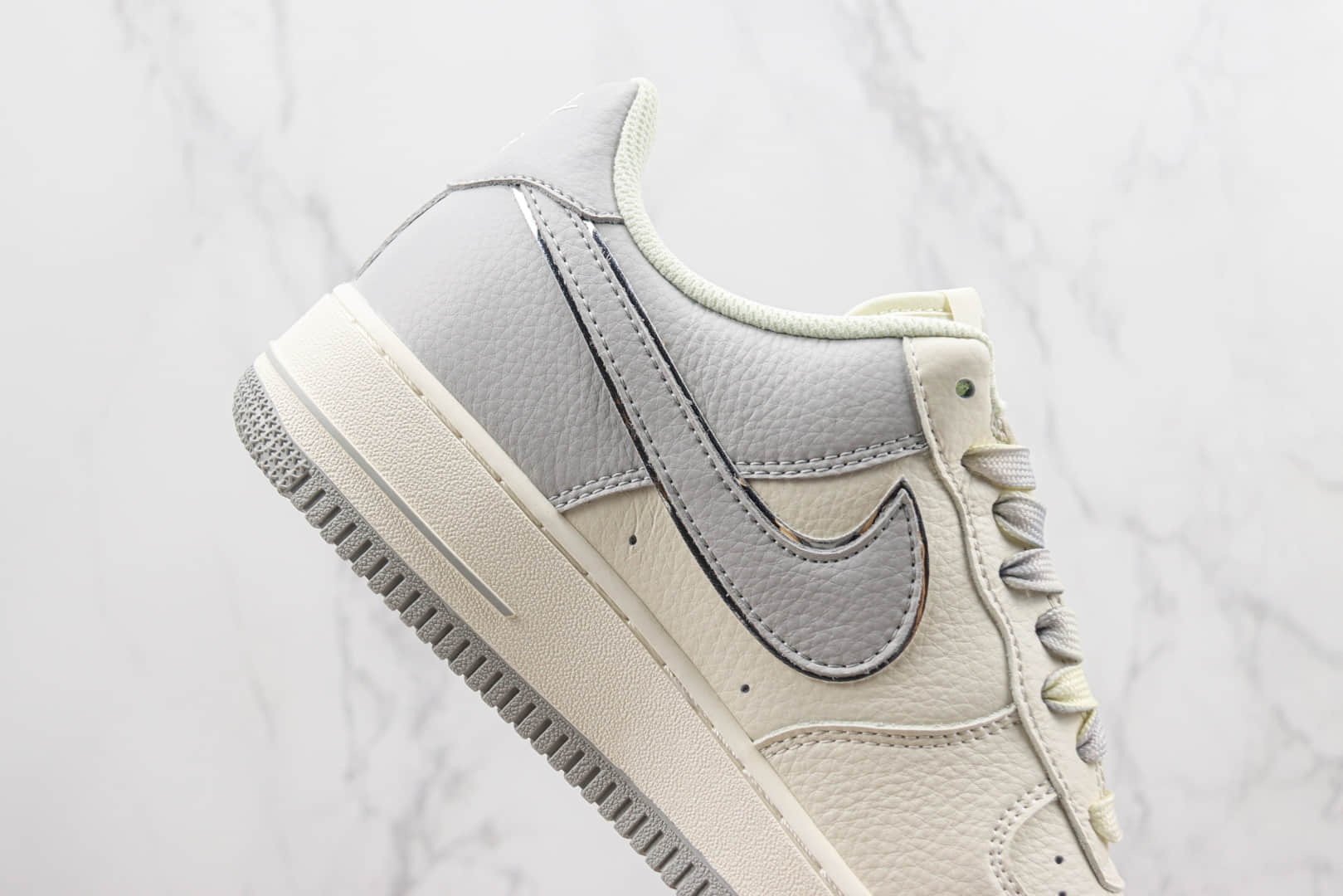 耐克Nike Air Force 1 '07 Low纯原版本低帮空军一号白灰色板鞋 莆田复刻耐克 货号:IO5636-888