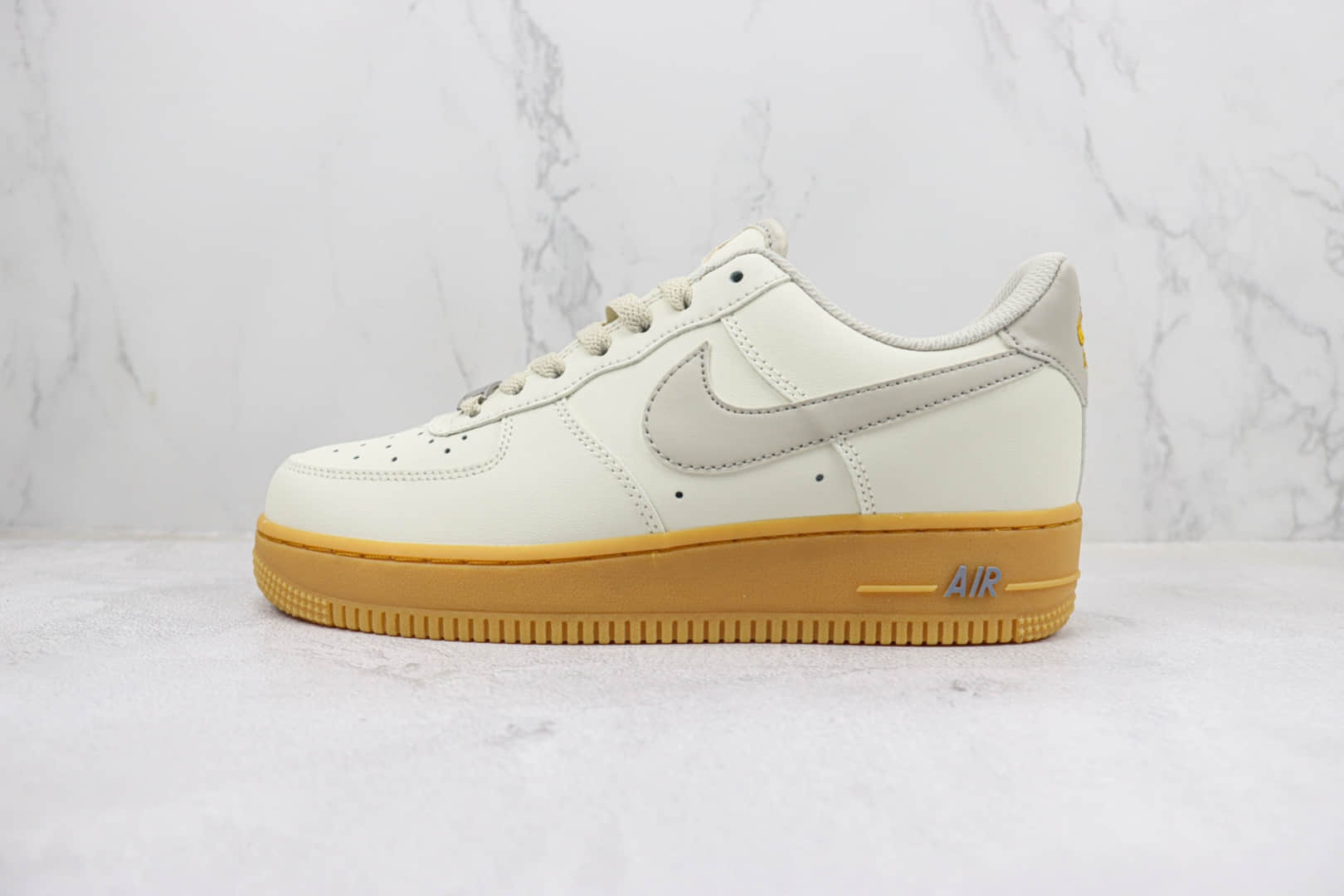 耐克Nike Air Force 1'07 Low纯原版本低帮空军一号米灰生胶板鞋 莆田耐克工厂 货号:XC2351-066