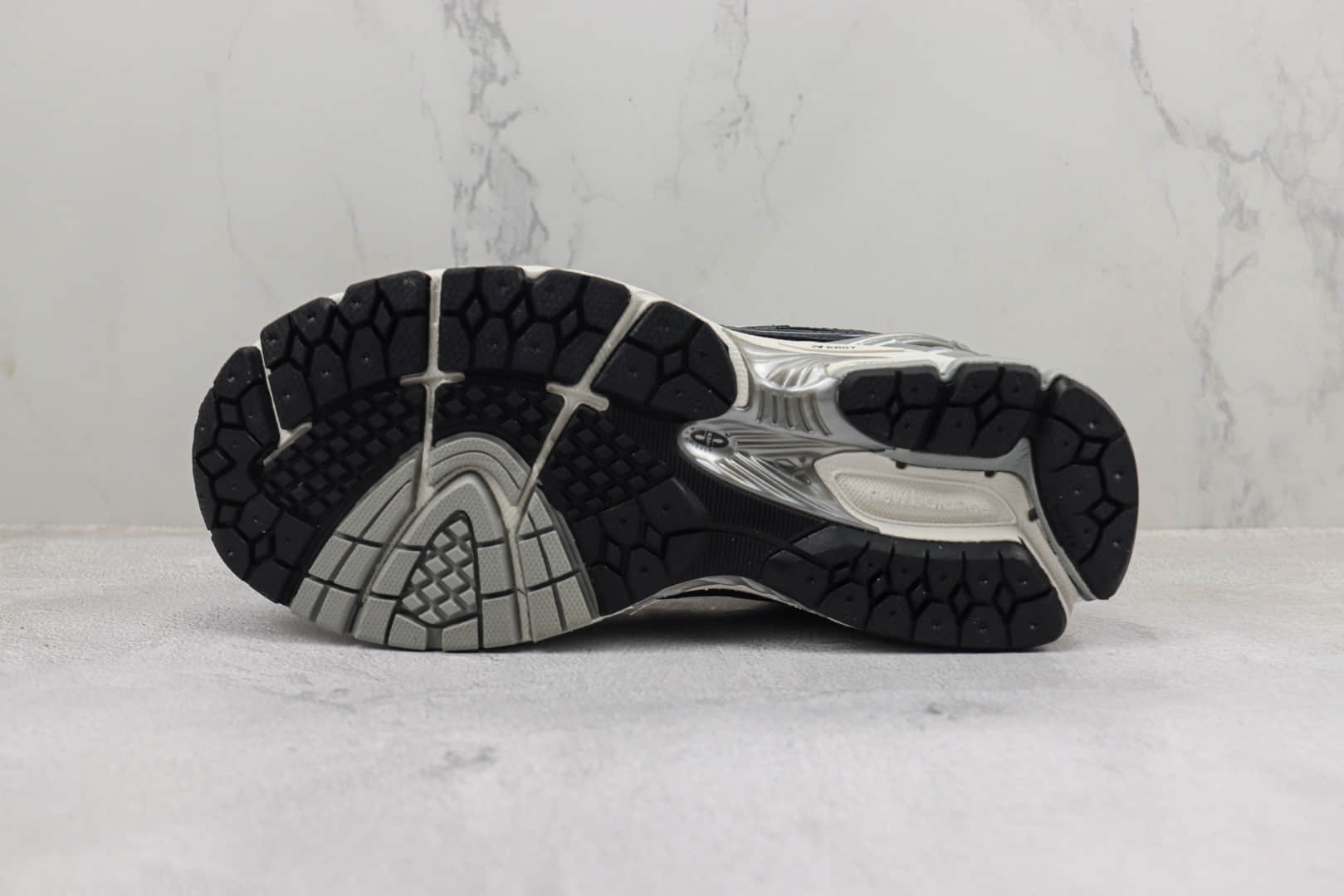 新百伦New Balance 1906R纯原版本NB1906R藏青色复古老爹鞋 莆田复刻新百伦 货号:M1906RCA
