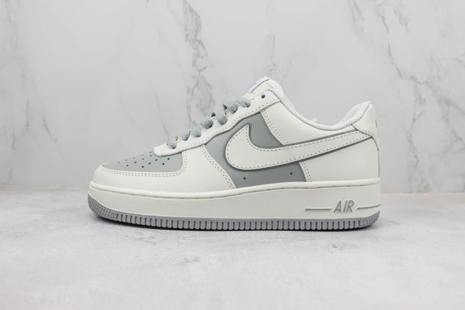 耐克Nike Air Force 1纯原版本空军一号白灰拼接板鞋 莆田复刻耐克 货号:AV0303-726
