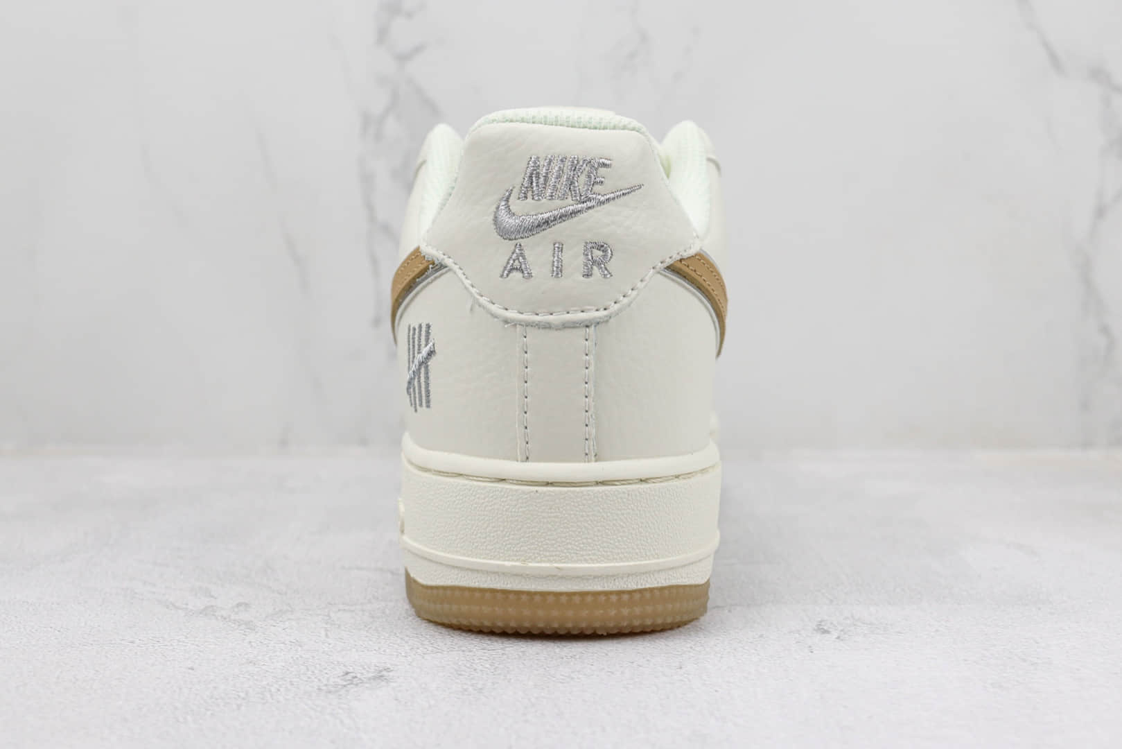 耐克Nike Air Force 1'07 Low纯原版本低帮空军一号UN联名米白拿铁板鞋 莆田天花板AF1系列 货号:BS9055-735