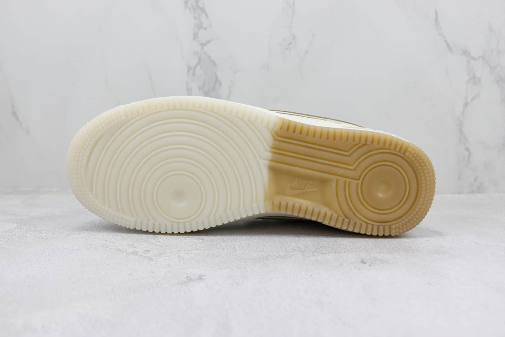 耐克Nike Air Force 1'07 Low纯原版本低帮空军一号UN联名米白拿铁板鞋 莆田天花板AF1系列 货号:BS9055-735