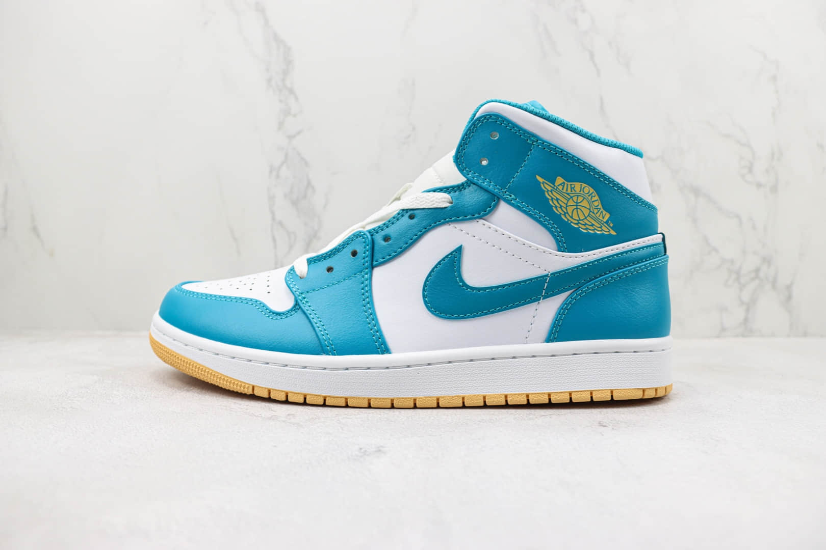 乔丹Air Jordan 1 Mid纯原版本中帮AJ1蓝白色篮球鞋 莆田天花板AJ1系列 货号：DQ8426-400
