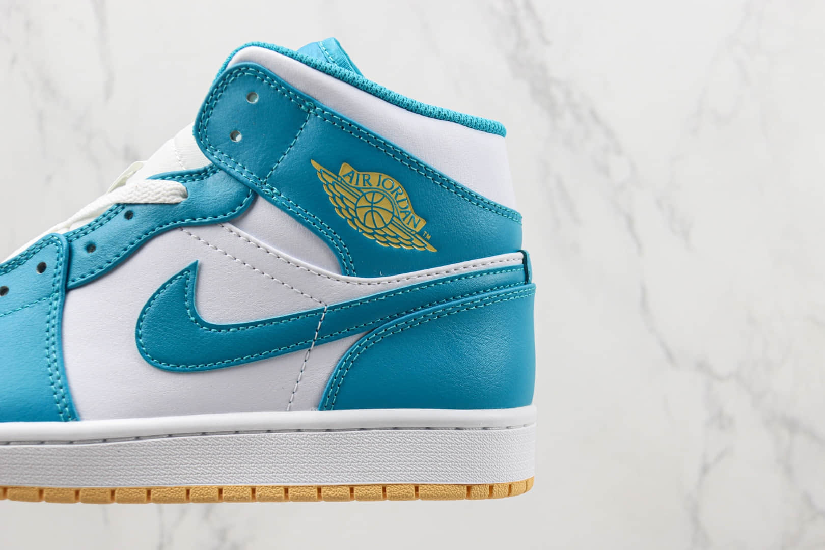 乔丹Air Jordan 1 Mid纯原版本中帮AJ1蓝白色篮球鞋 莆田天花板AJ1系列 货号：DQ8426-400