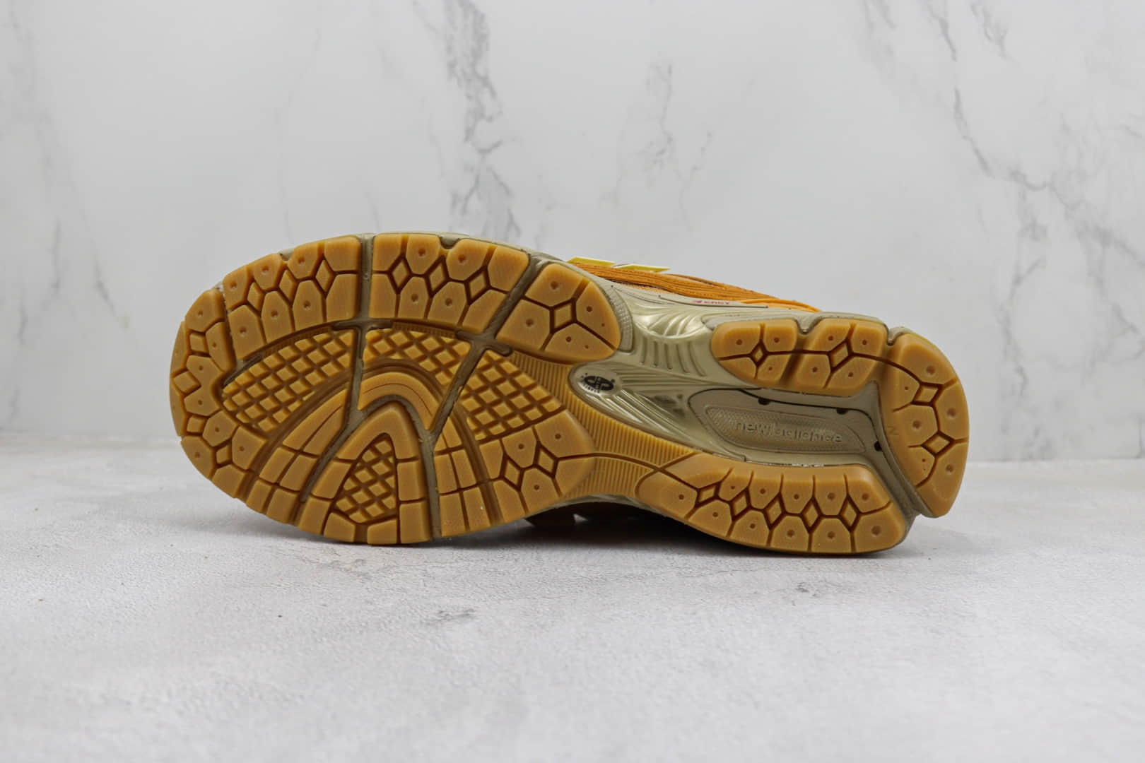 新百伦New Balance 1906R纯原版本NB1906土黄色复古慢跑鞋 莆田复刻新百伦 货号:M1906ROB