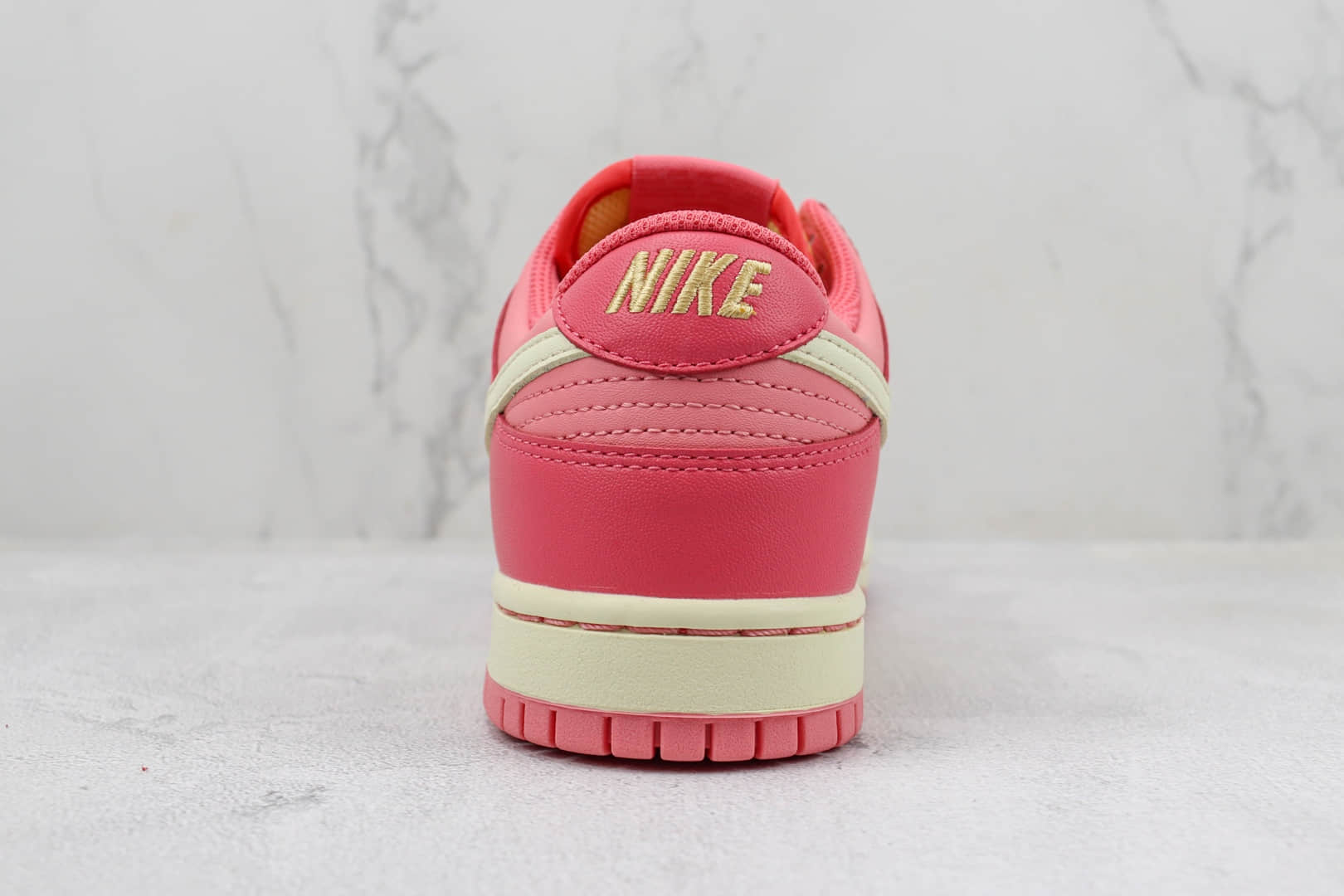 耐克Nike Dunk Low纯原版本低帮Dunk黄粉色板鞋 莆田天花板Dunk系列 货号：DH9765-200