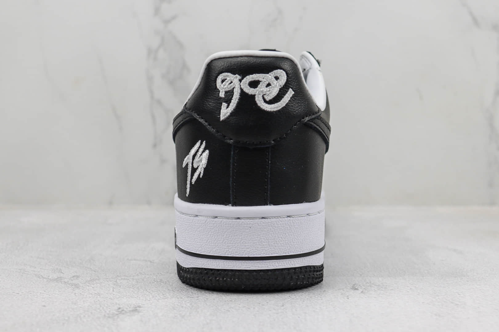 耐克Nike Air Force 1 '07 Low纯原版本低帮空军一号黑白TS刺绣板鞋 莆田耐克货源 货号:FJ5756-100