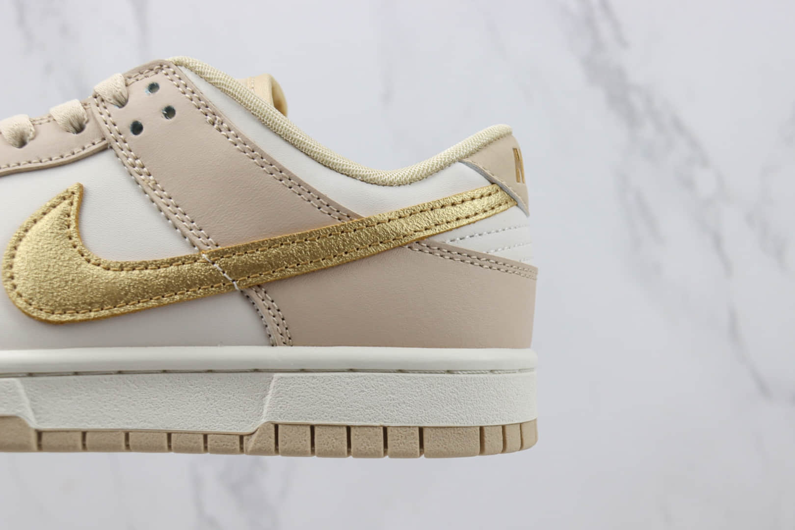 耐克Nike Dunk Low纯原版本低帮Dunk米白金勾板鞋 莆田天花板Dunk系列 货号:DX5930-001