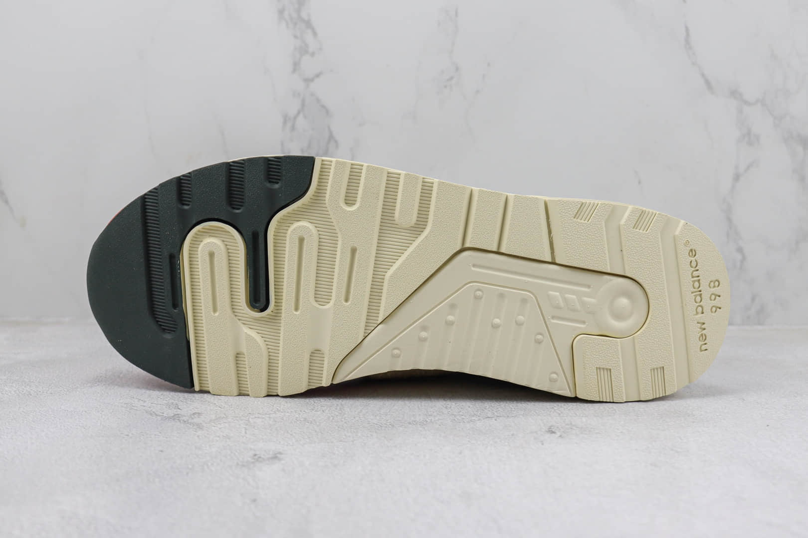 新百伦KITH x New Balance 998纯原版本NB998白红绿复古跑鞋 莆田新百伦代理 货号：U998KH1