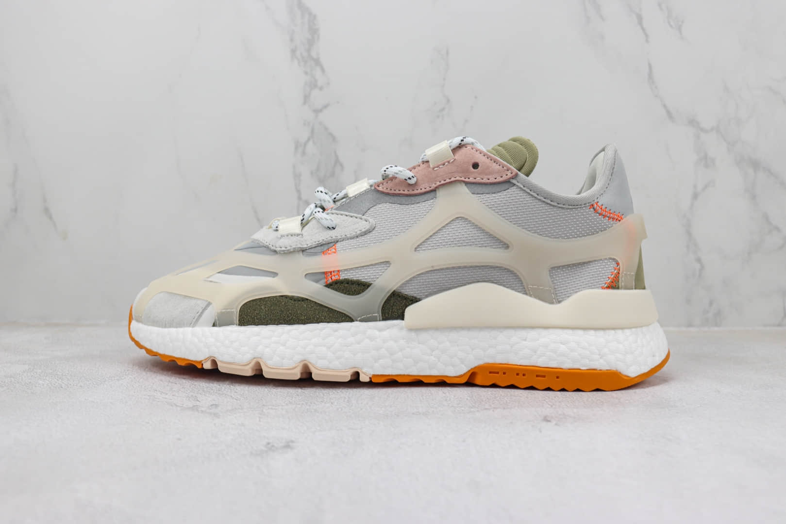 阿迪达斯adidas IVP Nite Jogger纯原版本碧昂丝联名夜行者灰桔粉色爆米花跑鞋 莆田复刻阿迪达斯 货号:ID5101