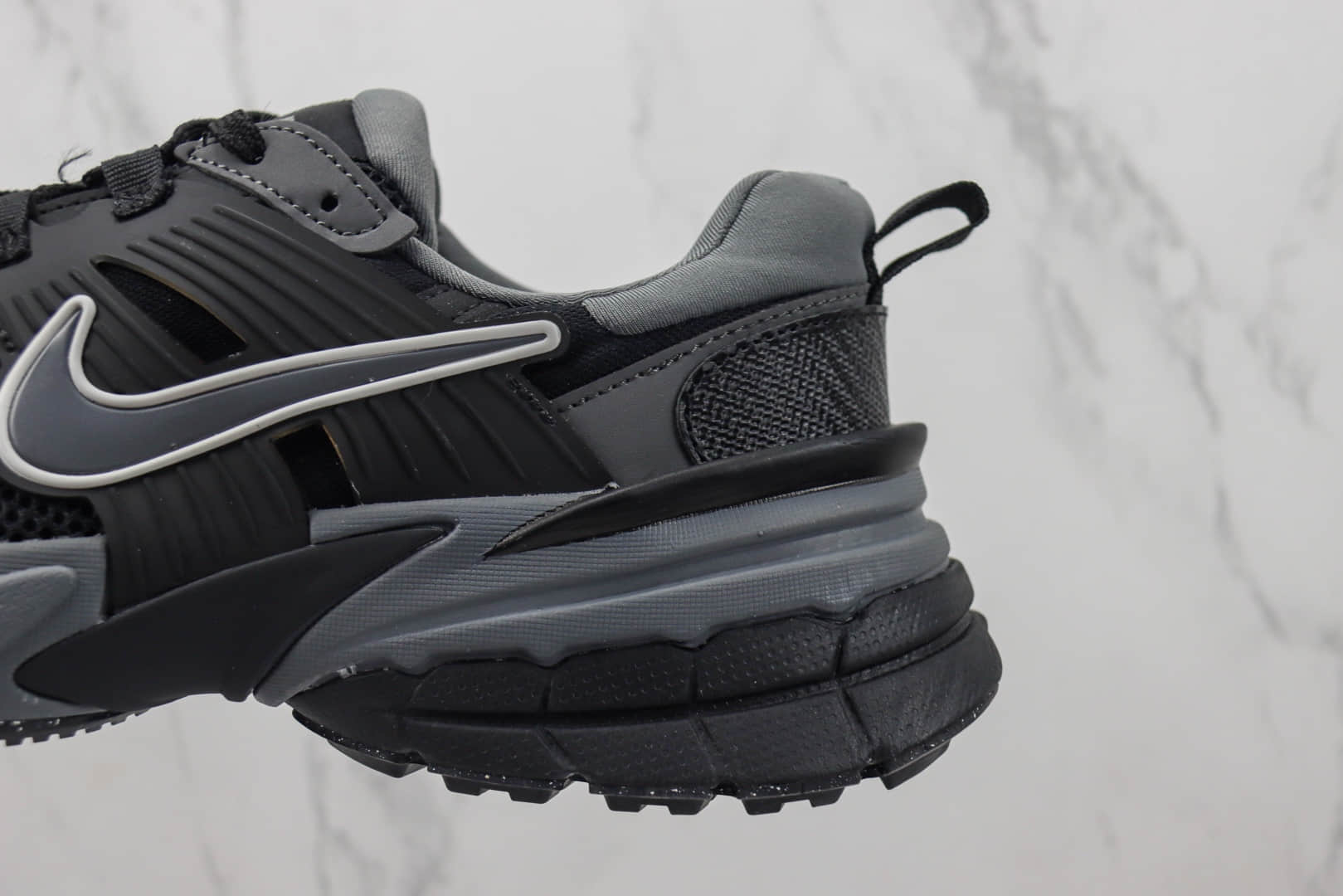 耐克Nike V2K Runtekk 3XL纯原版本V2K黑灰色复古跑鞋 莆田耐克工厂 货号：FD0736-102