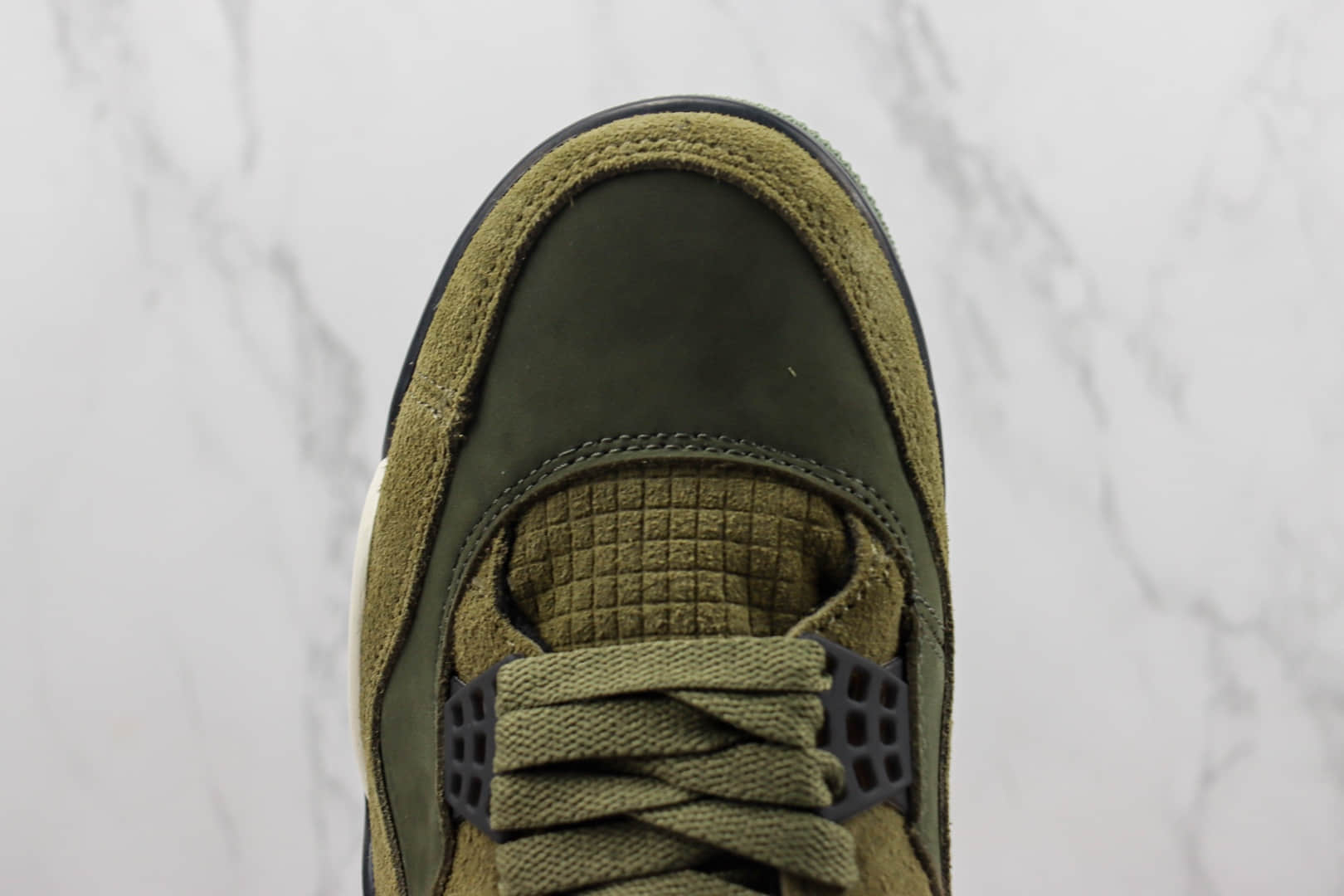 乔丹Air Jordan 4 Retro“Olive Canvas”纯原版本AJ4橄榄绿实战篮球鞋 莆田AJ货源 货号：FB9927-200