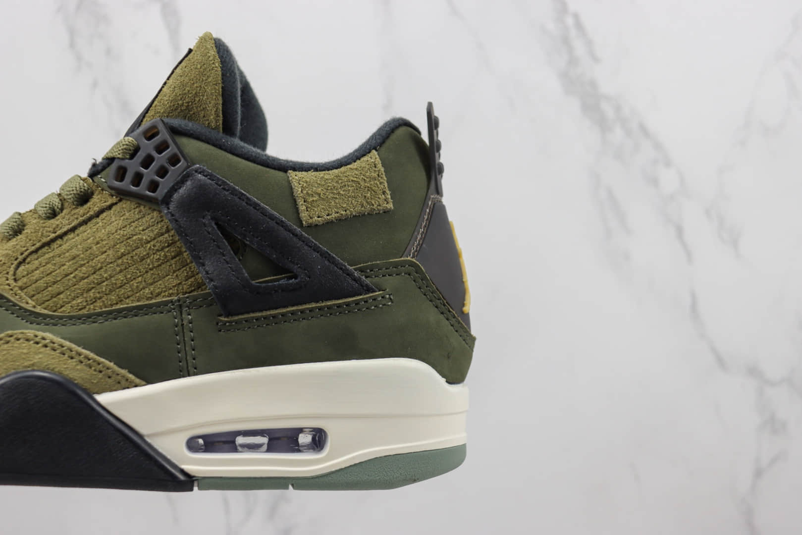 乔丹Air Jordan 4 Retro“Olive Canvas”纯原版本AJ4橄榄绿实战篮球鞋 莆田AJ货源 货号：FB9927-200