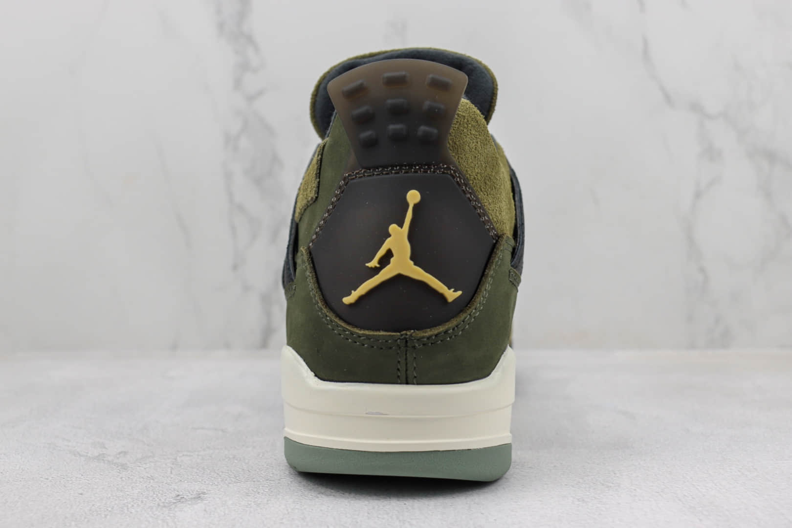 乔丹Air Jordan 4 Retro“Olive Canvas”纯原版本AJ4橄榄绿实战篮球鞋 莆田AJ货源 货号：FB9927-200