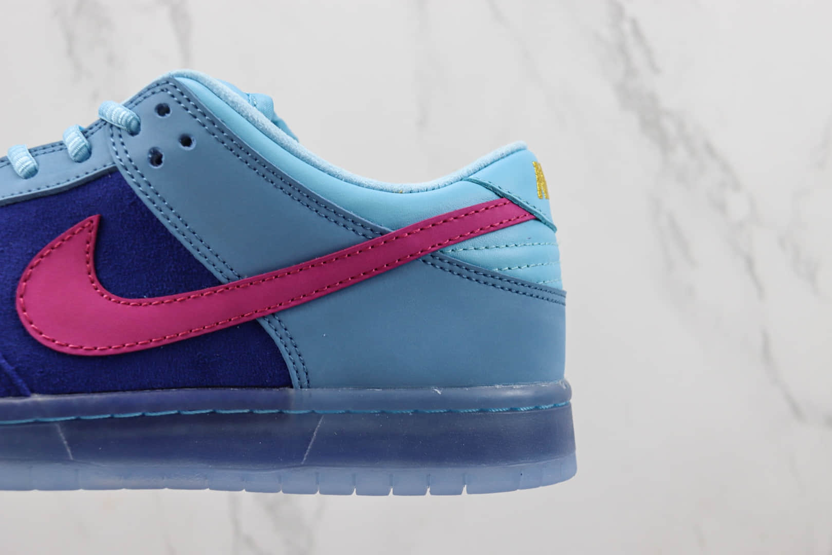 耐克Run The Jewels x Nike SB Dunk Low纯原版本RTJ联名SB Dunk蓝粉色板鞋 莆田耐克工厂 货号：DO9404-400