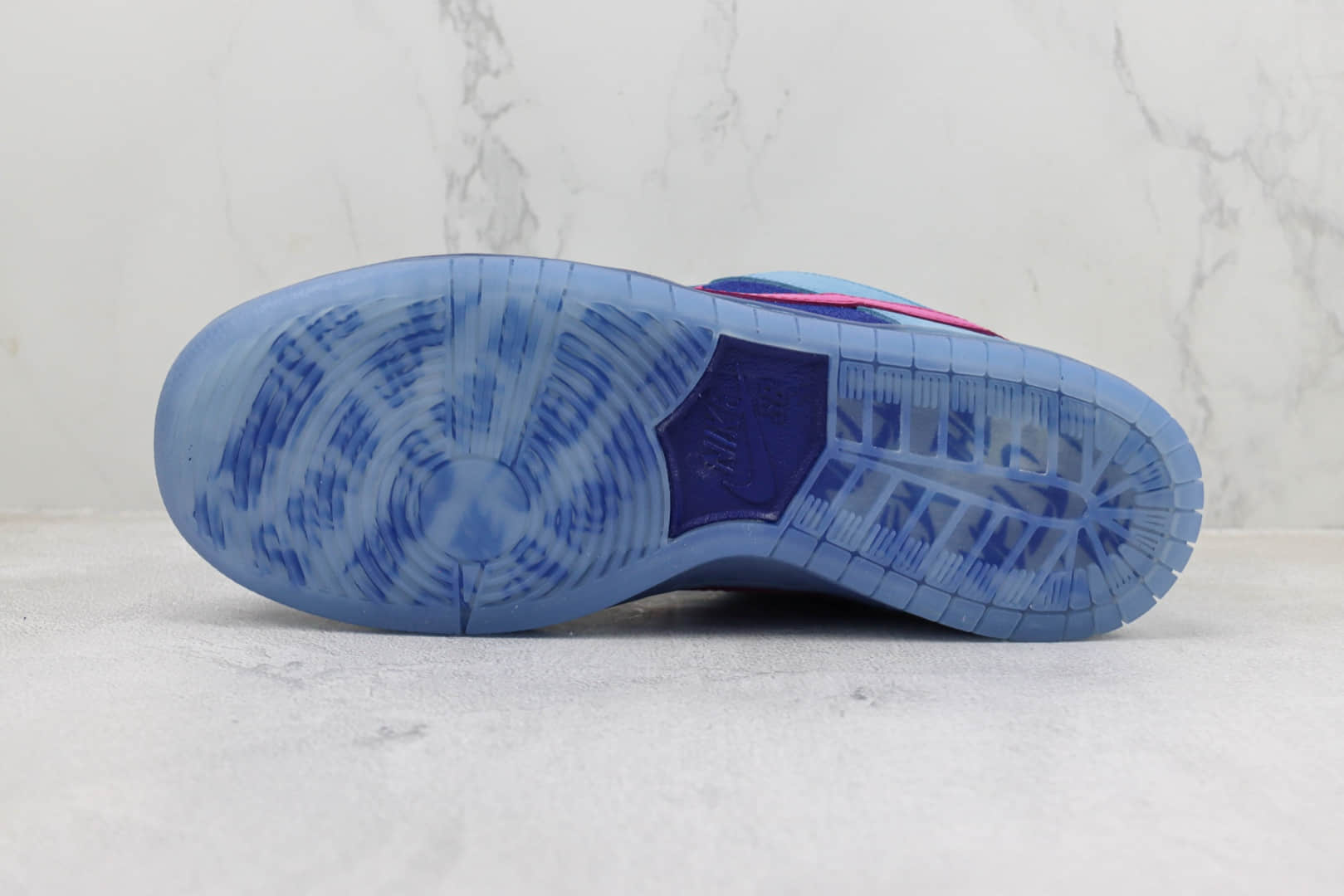 耐克Run The Jewels x Nike SB Dunk Low纯原版本RTJ联名SB Dunk蓝粉色板鞋 莆田耐克工厂 货号：DO9404-400