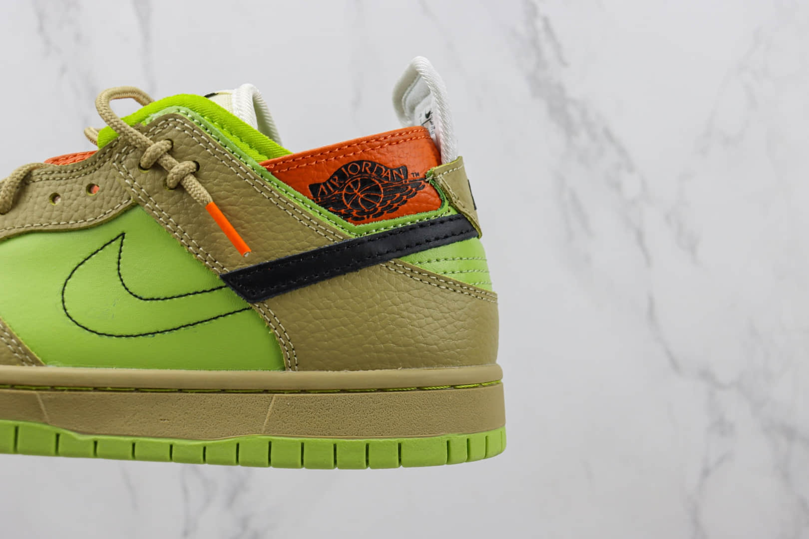 耐克Nike SB Dunk Low纯原版本低帮SB Dunk巴黎时装周走秀款板鞋 莆田耐克货源 货号：BQ6817-069