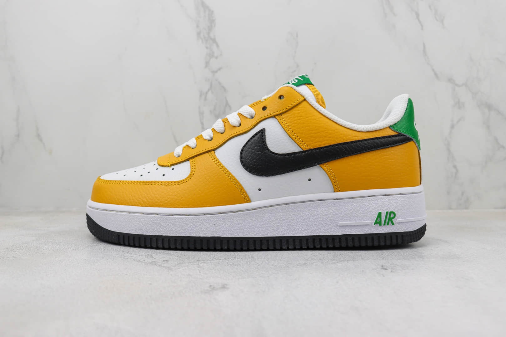 耐克Nike Air Force 1 Low纯原版本空军一号低帮AF1白黄黑勾板鞋 莆田耐克工厂 货号:FN8008-700