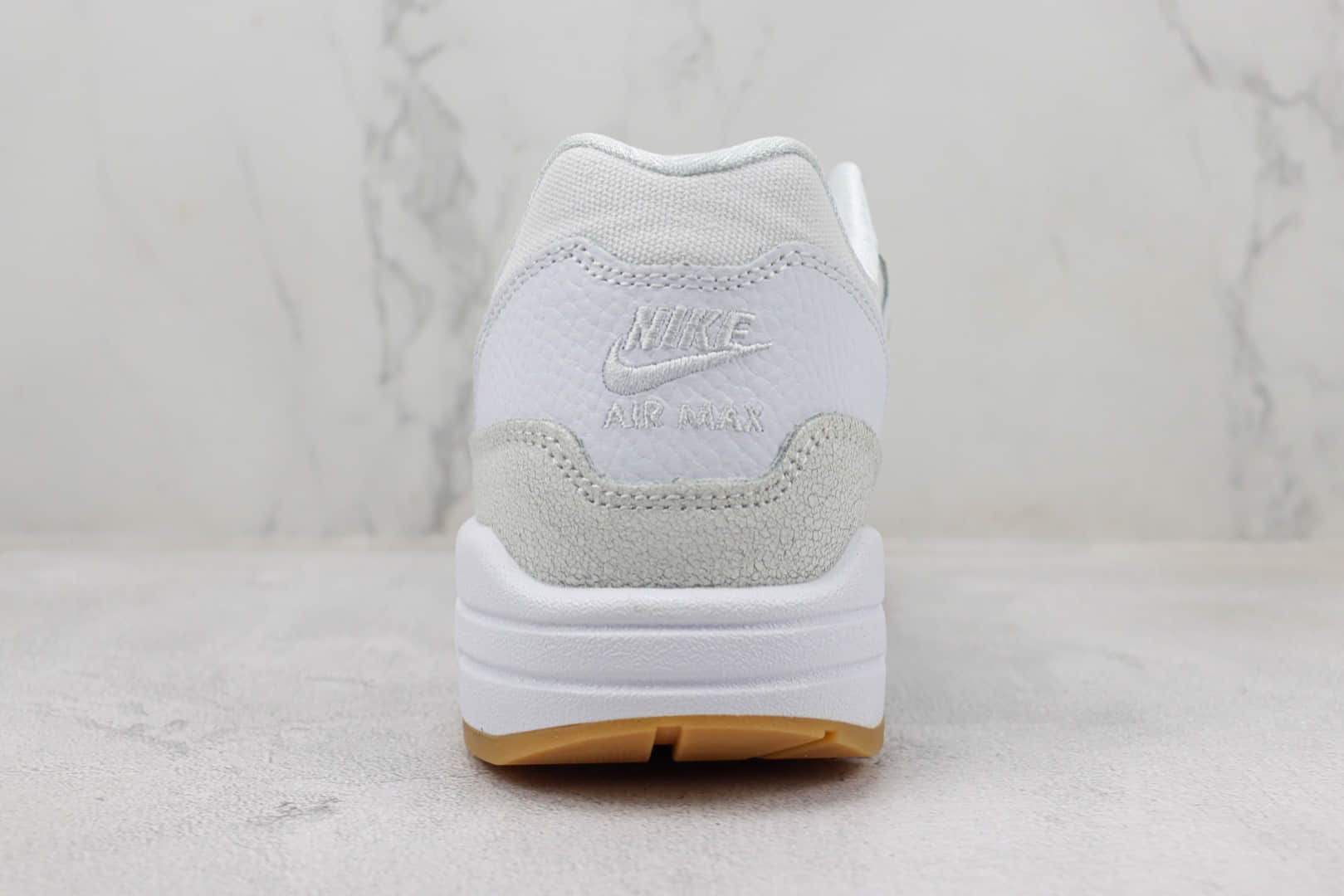 耐克Nike Air Max 1纯原版本Max1白红羽毛勾子半掌气垫复古跑鞋 莆田耐克货源 货号：FJ4451-100