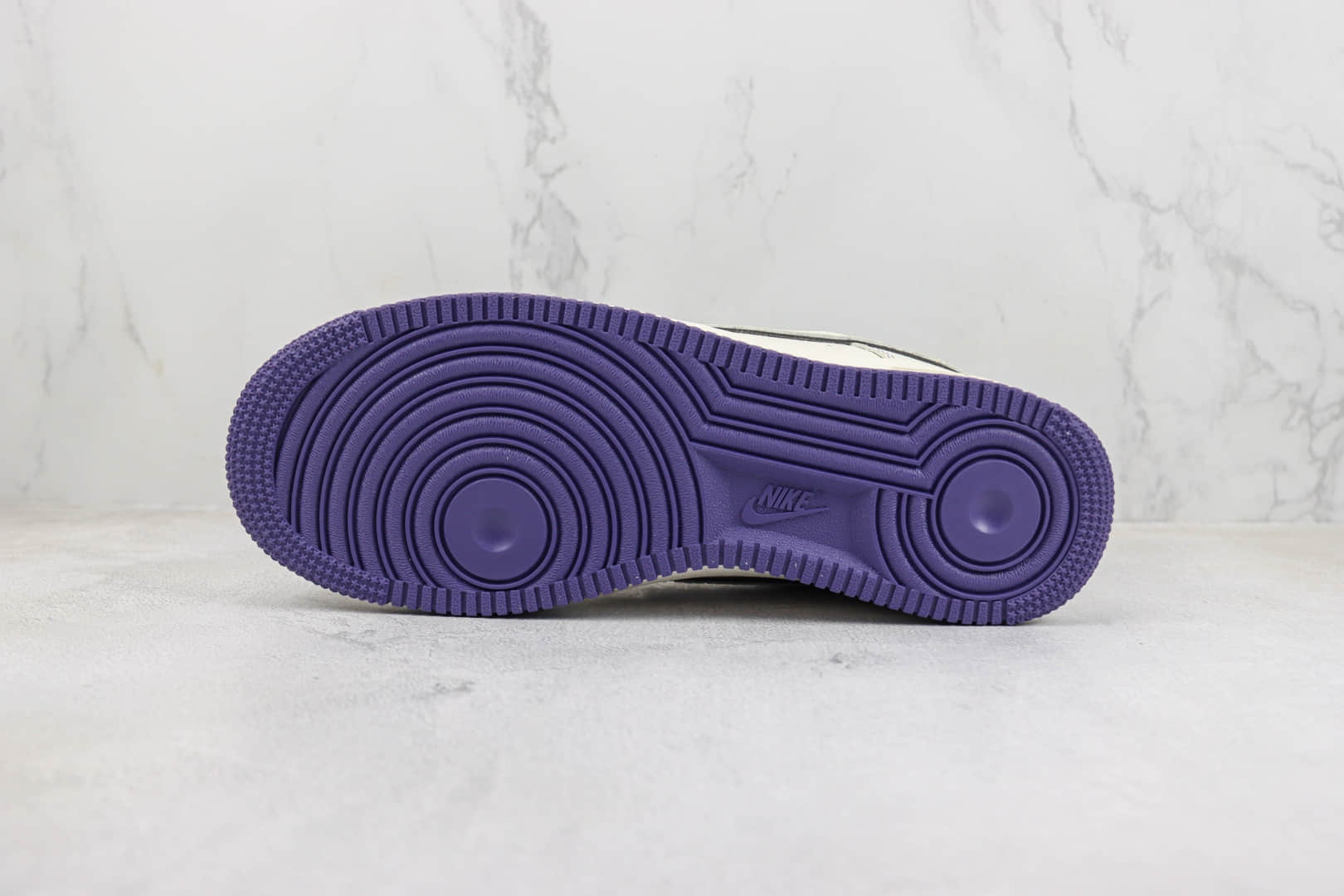 耐克Nike Air Force 1 Low纯原版本斯图西联名空军一号低帮AF1白紫色板鞋 莆田耐克工厂 货号:UN1635-222