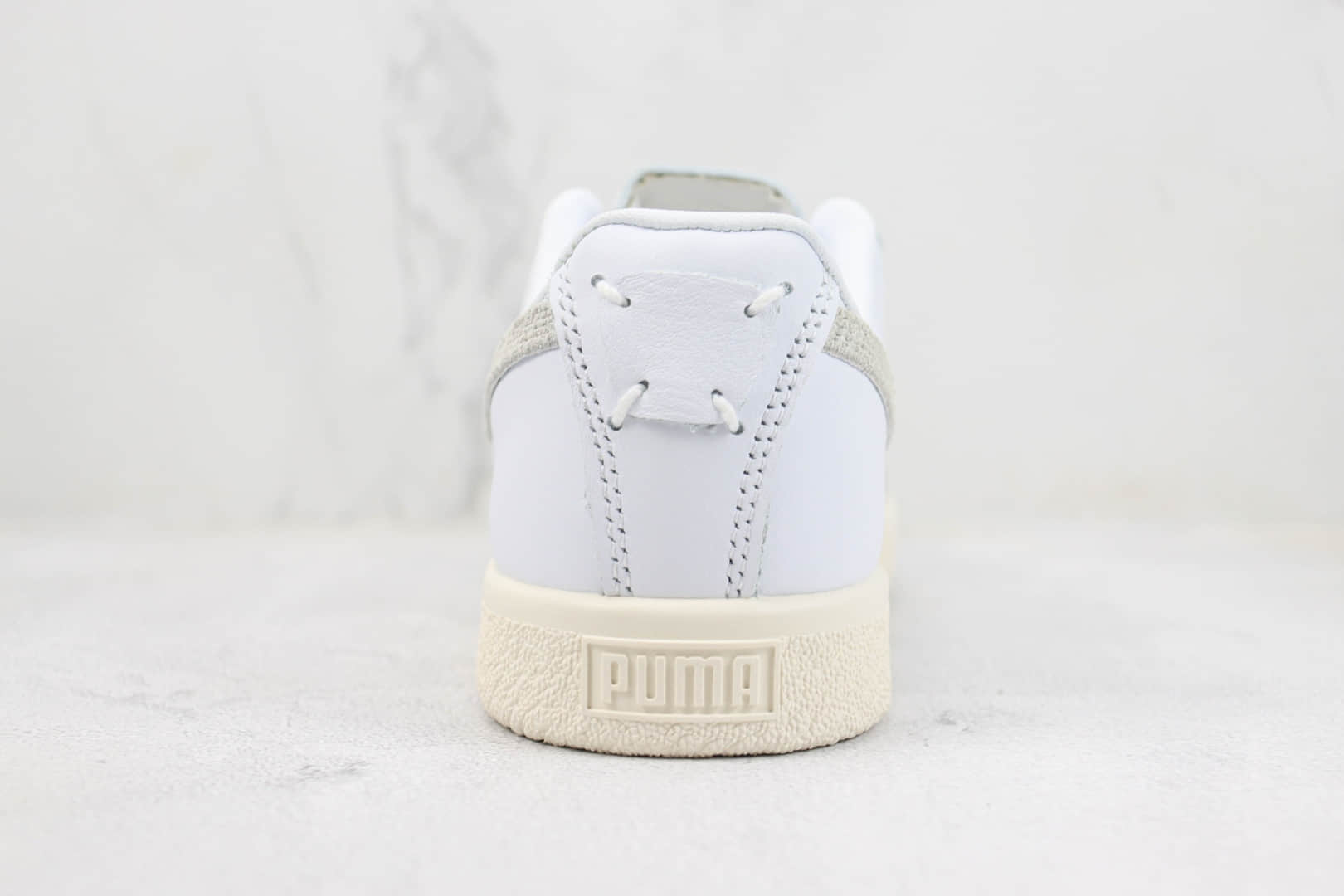 彪马NOAH xPUMA Clyde纯原版本五十周年纪念白灰色板鞋 莆田彪马货源 货号:390091-01