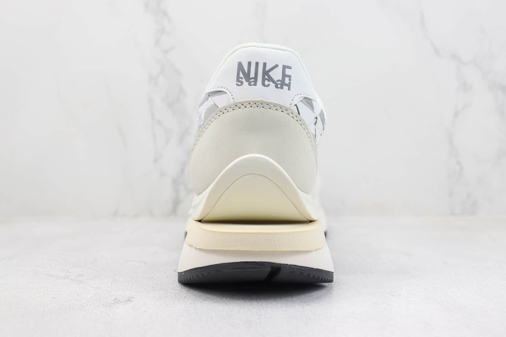 耐克Sacai x Nike Waffe Woven“White”纯原版本Sacai联名白灰棋盘格编织解构华夫鞋 莆田耐克货源 货号：DR5209-100