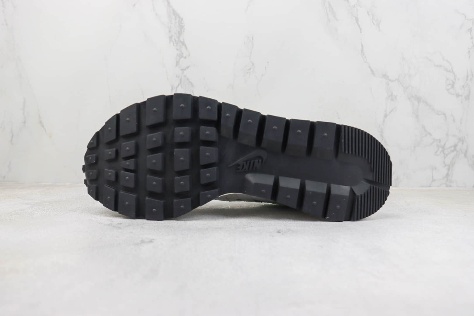 耐克Sacai x Nike Waffe Woven“White”纯原版本Sacai联名白灰棋盘格编织解构华夫鞋 莆田耐克货源 货号：DR5209-100