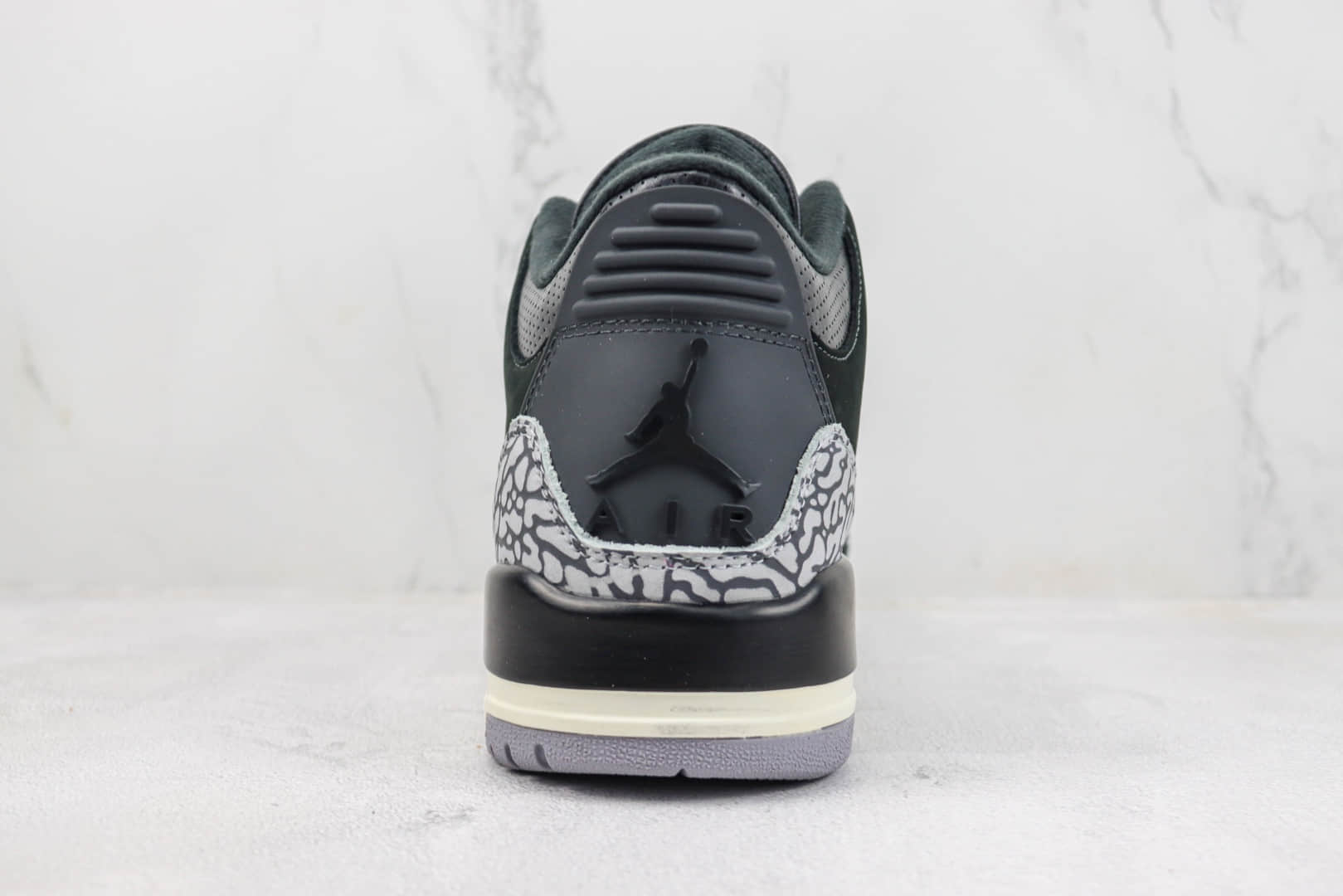 乔丹Air Jordan 3 “Off Noir”纯原版本AJ3黑水泥翻毛皮篮球鞋 莆田AJ货源 货号：CK9246-001