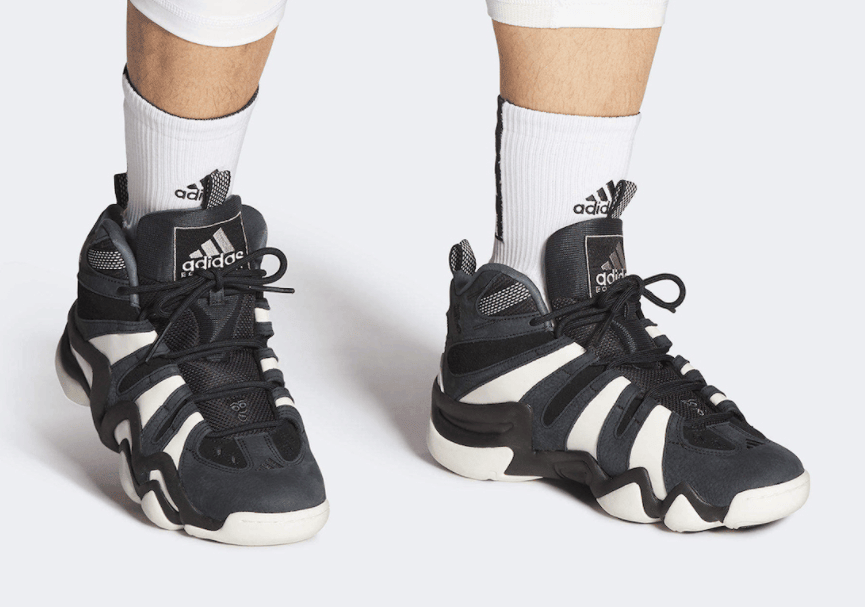 adidas科比初代签名鞋复刻回归!还是经典黑白配色! 货号:IF2448