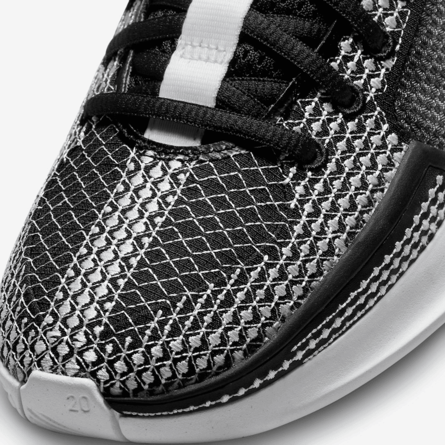 奥利奥or苹果绿?“科比门徒”萨布丽娜签名鞋Nike Sabrina 1新配色曝光!