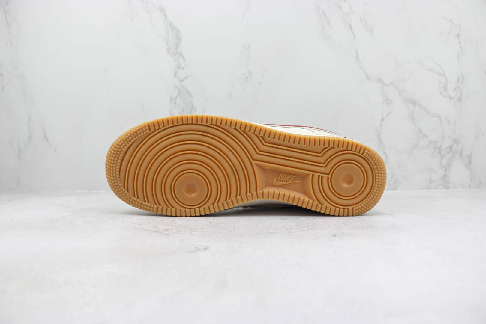 耐克Nike Air Force 1 Low纯原版本空军一号低帮AF1米白酒红板鞋 莆田耐克代理 货号:HD1689-107