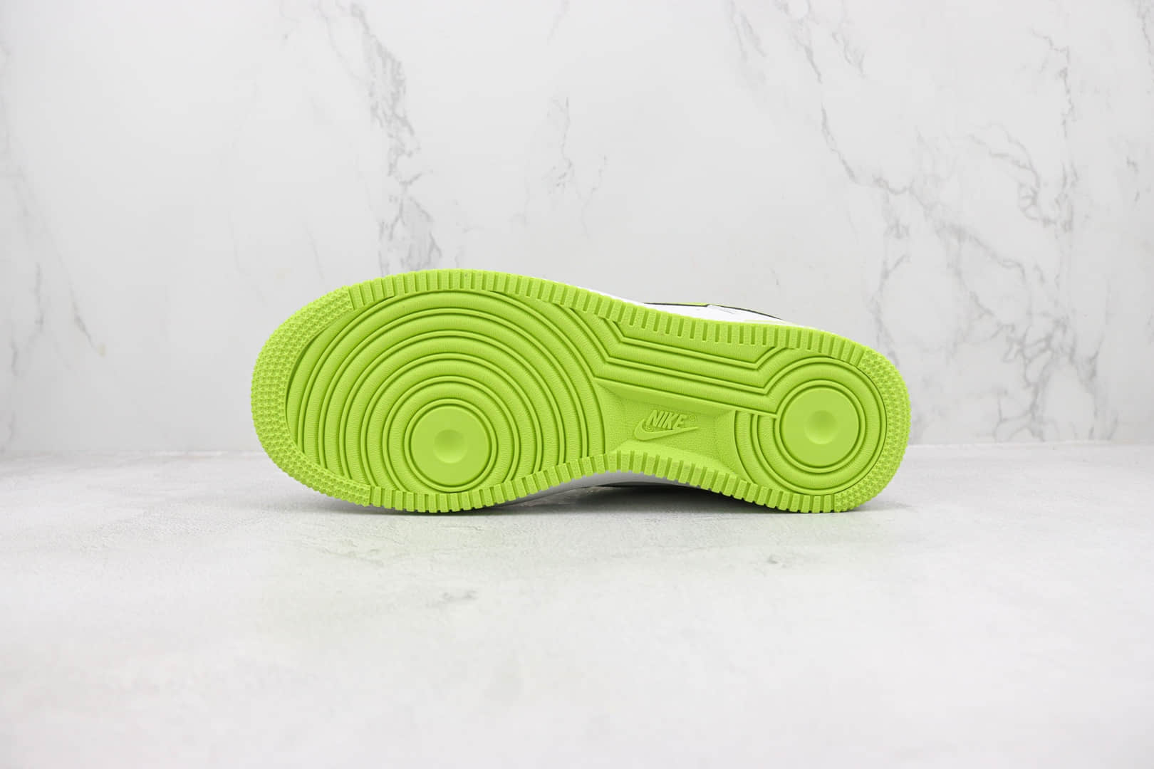 耐克Nike Air Force 1 Low纯原版本空军一号低帮AF1白绿色牛油果绿板鞋 莆田耐克货源 货号:LO1718-058