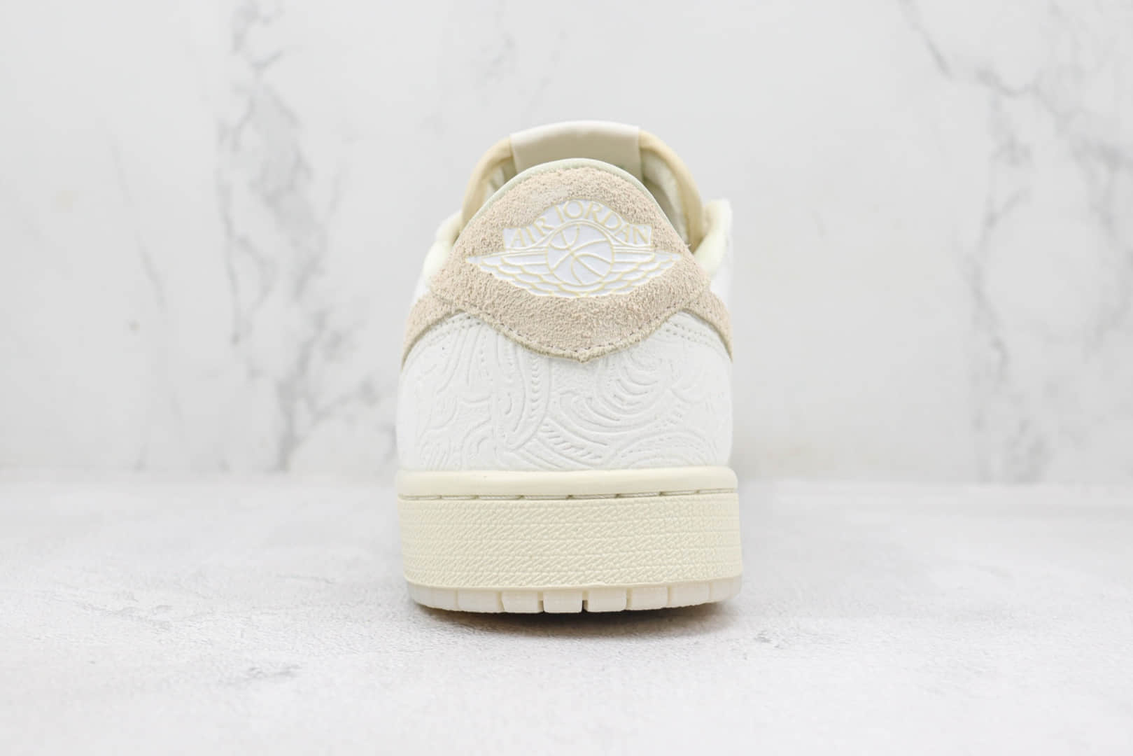 乔丹Chris Paul x Air Jordan 1 Low OG “Give Them Flowers”纯原版本克里斯·保罗联名款AJ1低帮花卉暗纹篮球鞋 莆田AJ货源 货号：FZ0455-200