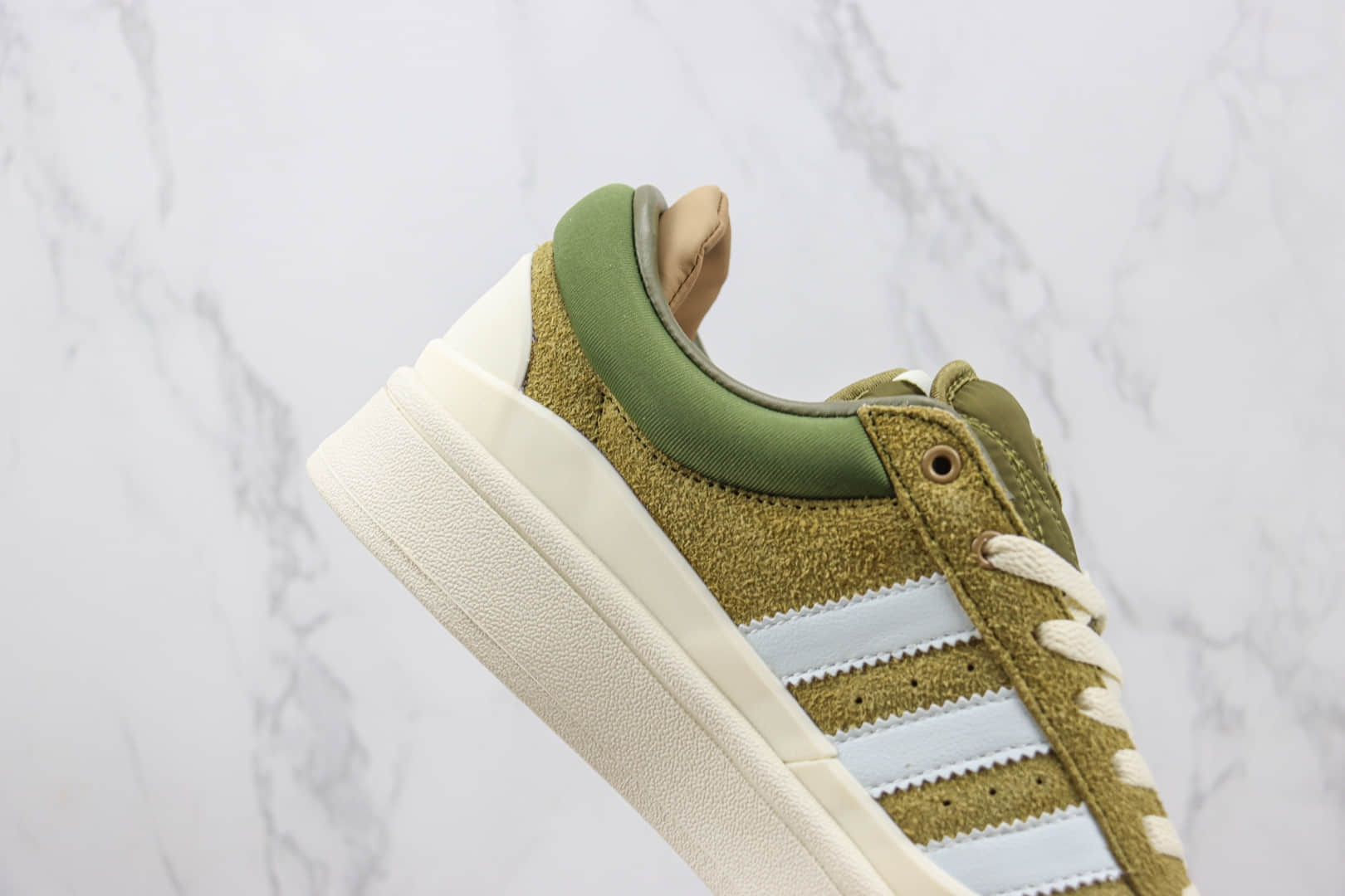 阿迪达斯Bad Bunny x adidas Campus “Olive”纯原版本坏痞兔联名苔藓绿复古增高板鞋 莆田阿迪达斯货源 货号:ID7950