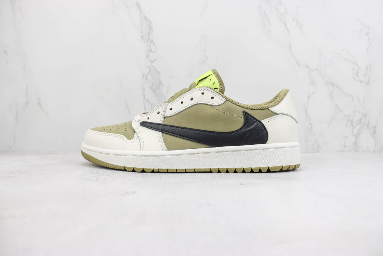 乔丹Travis Scott x Air Jordan 1 Low Golf纯原版本高尔夫AJ1低帮TS联名橄榄绿白黑倒钩板鞋 莆田AJ货源 货号：FZ3124-200