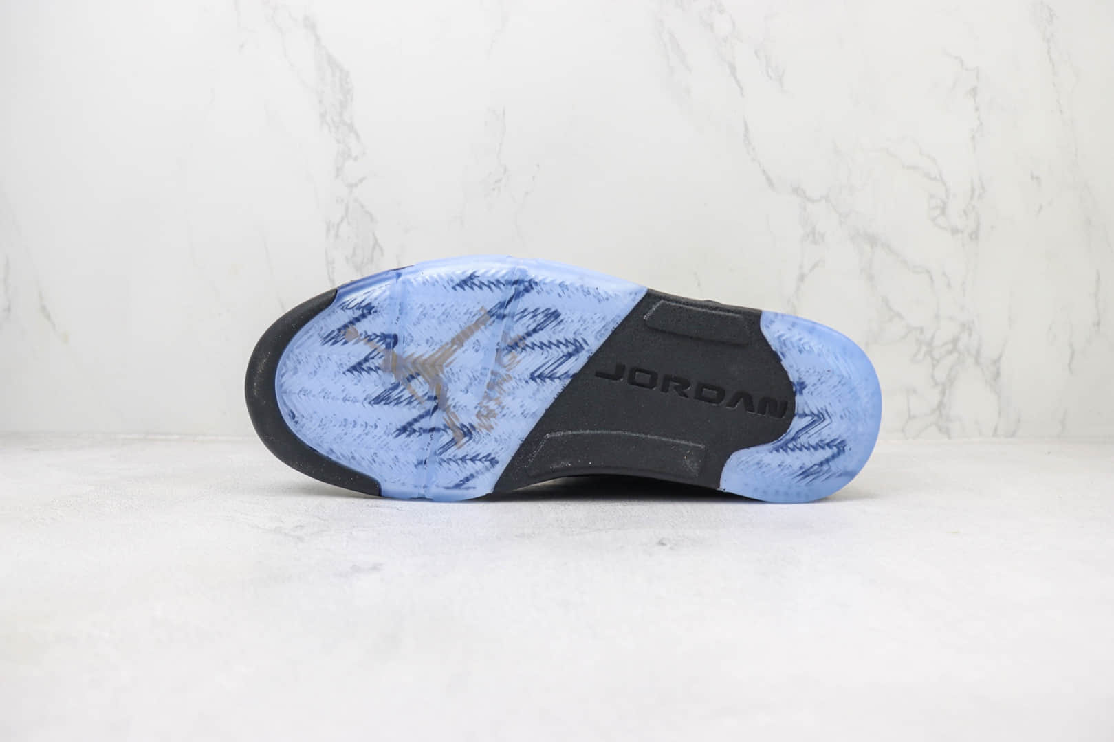 乔丹Air Jordan 5 Low纯原版本低帮AJ5黑金篮球鞋 莆田AJ货源 货号：DJ1094-001