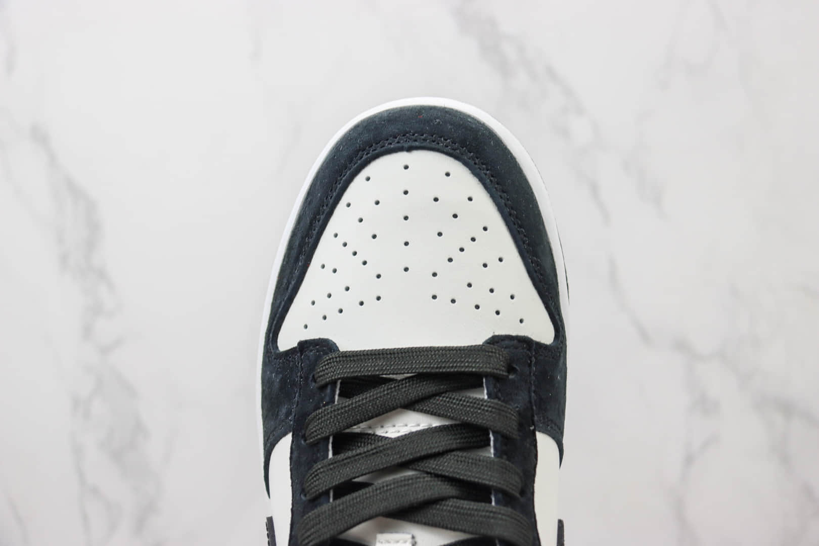 耐克Nike SB Dunk Low纯原版本低帮SB Dunk钻石联名黑白红板鞋 莆田耐克货源 货号:FC1688-124