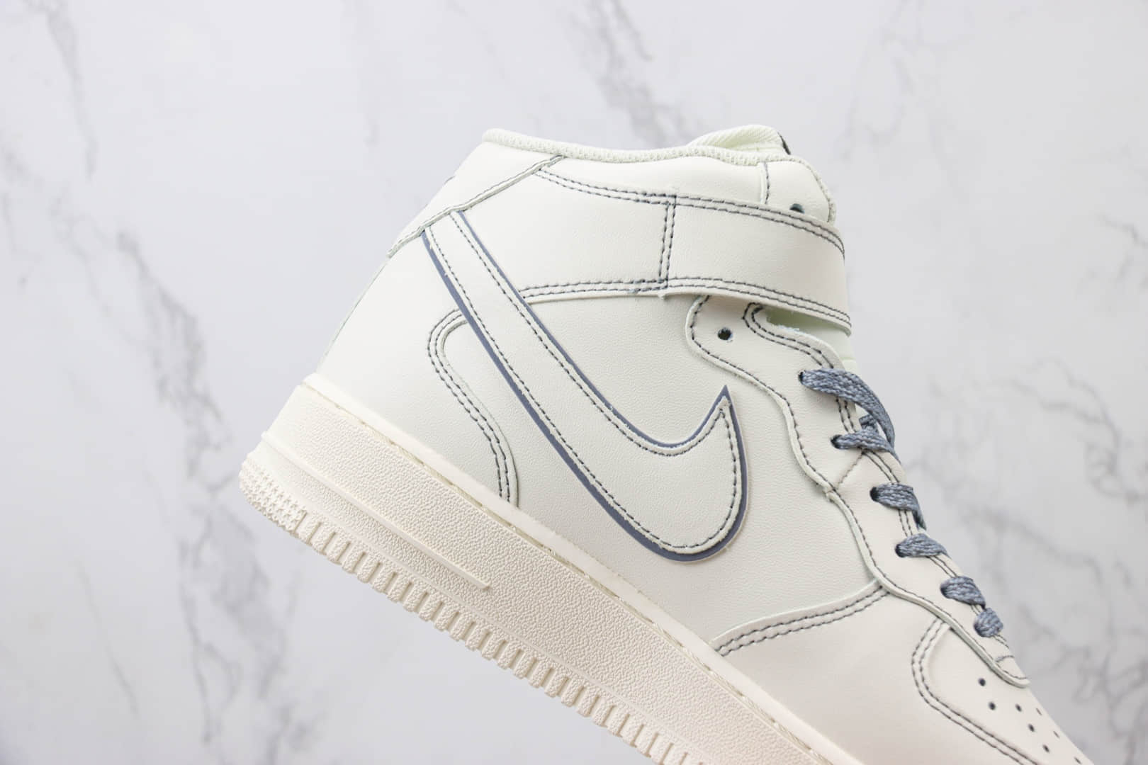 耐克Nike Air Force 1 Mid纯原版本空军一号中帮AF1米灰满天星板鞋 莆田耐克工厂 货号:BY6899-691