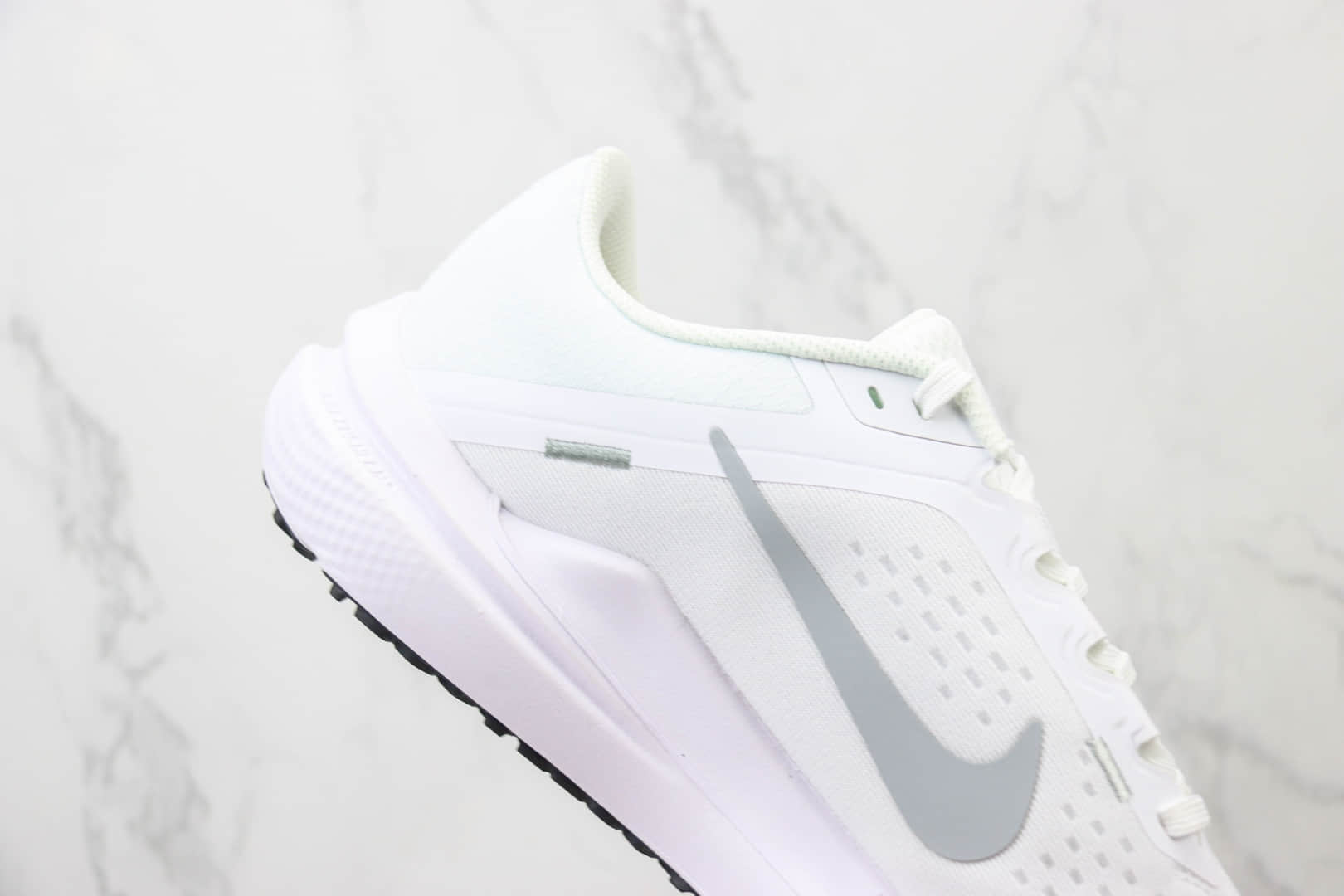 耐克Nike Air Winflo 10纯原版本白色超轻网面减震跑步鞋 莆田耐克货源 货号:DV4022-102