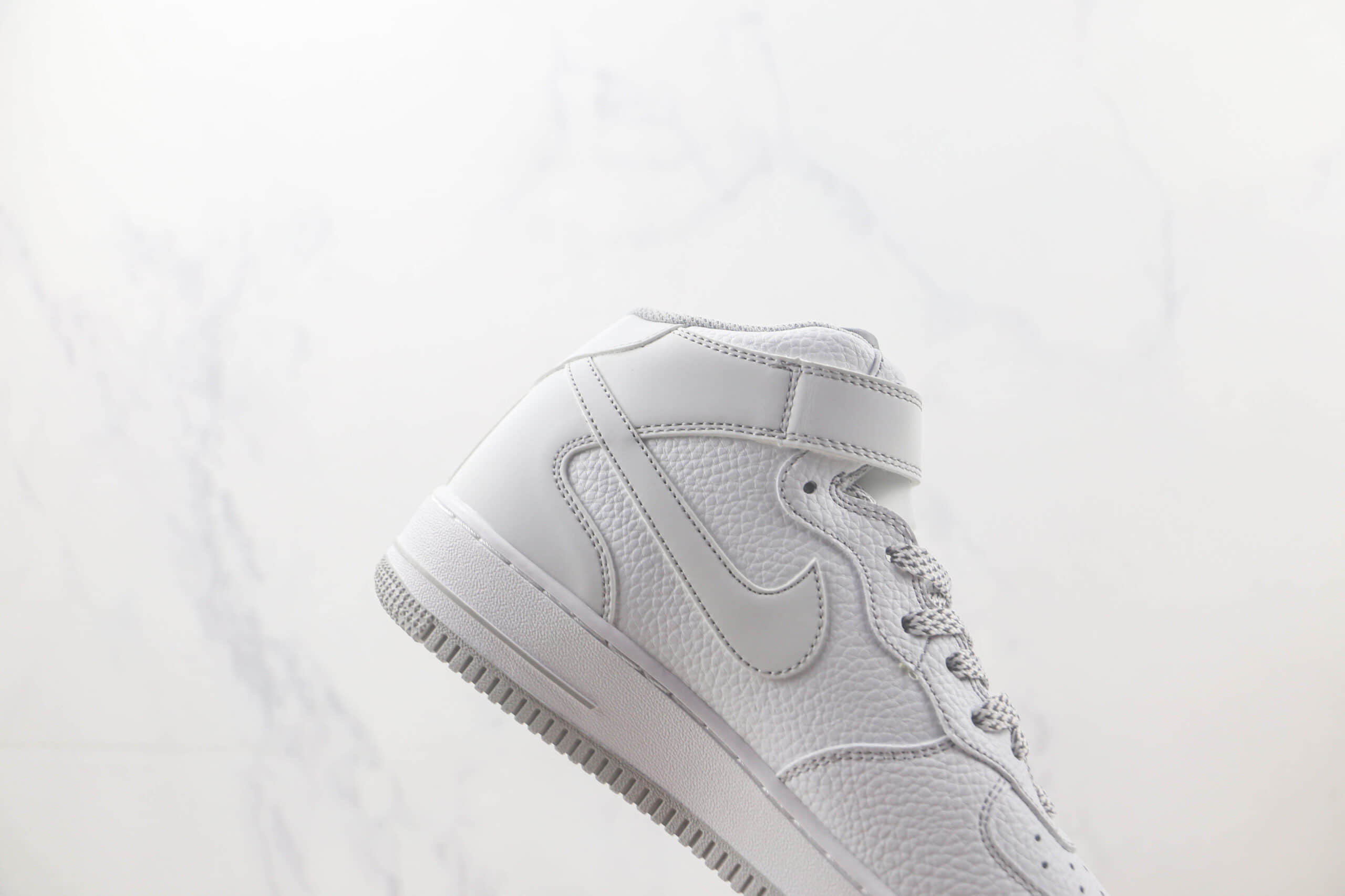 耐克Nike Air Force 1 '07 Mid纯原版本空军一号中帮AF1白银板鞋 莆田耐克工厂 货号:MK0619-211