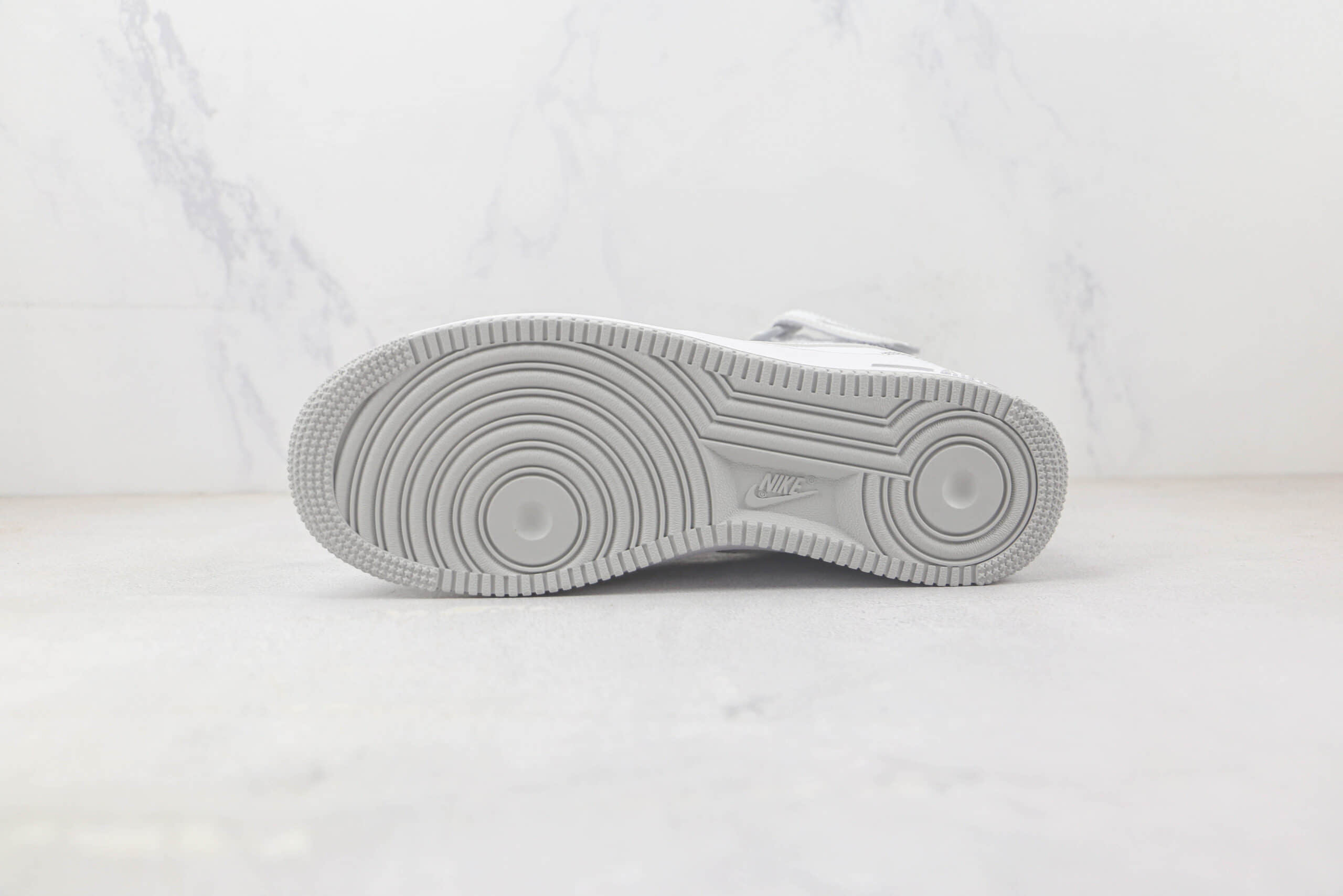 耐克Nike Air Force 1 '07 Mid纯原版本空军一号中帮AF1白银板鞋 莆田耐克工厂 货号:MK0619-211