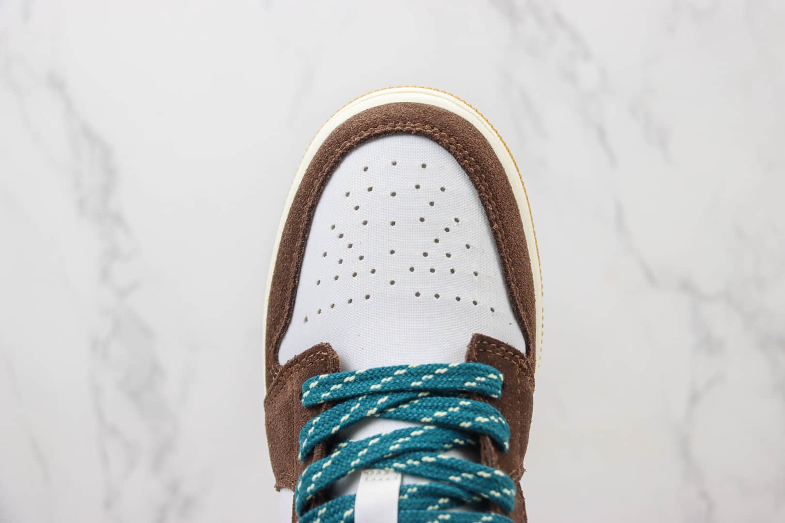 乔丹Air Jordan 1 Low纯原版本低帮AJ1棕白色板鞋 莆田AJ货源 货号:FB2216-200