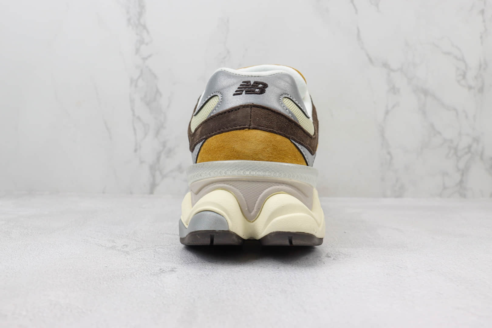 新百伦New Balance 9060纯原版本NB9060黄棕色复古跑鞋 莆田新百伦货源 货号:U9060WOR