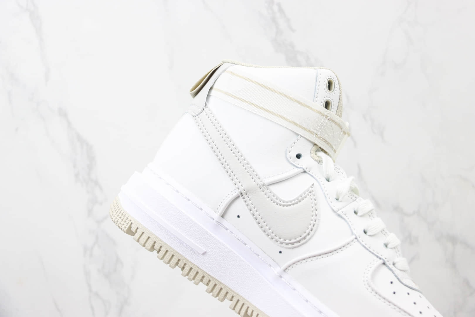 耐克Nike Air Force 1'07 “Boot”纯原版本空军一号高帮AF1白色机能板鞋 莆田天花板AF1 货号:DA0418-100