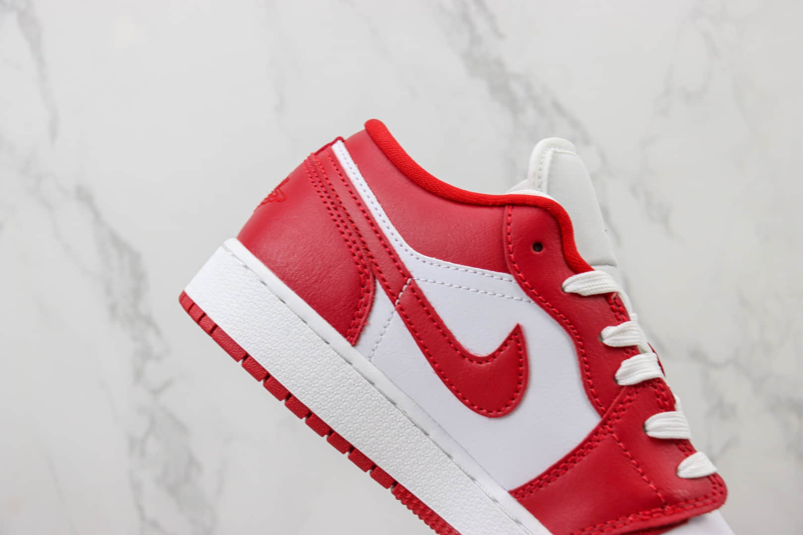 乔丹Air Jordan 1 Low “Gym Red”纯原版本低帮AJ1白红大学红板鞋 莆田AJ货源 货号:553560-611