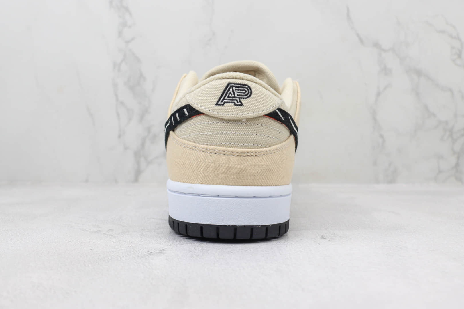 耐克Albino &Preto x Nike SB Dunk Low“Pearl White”纯原版本低帮SB Dunk撕撕乐米杏黑滑板鞋 莆田耐克货源 货号:FD2627-200