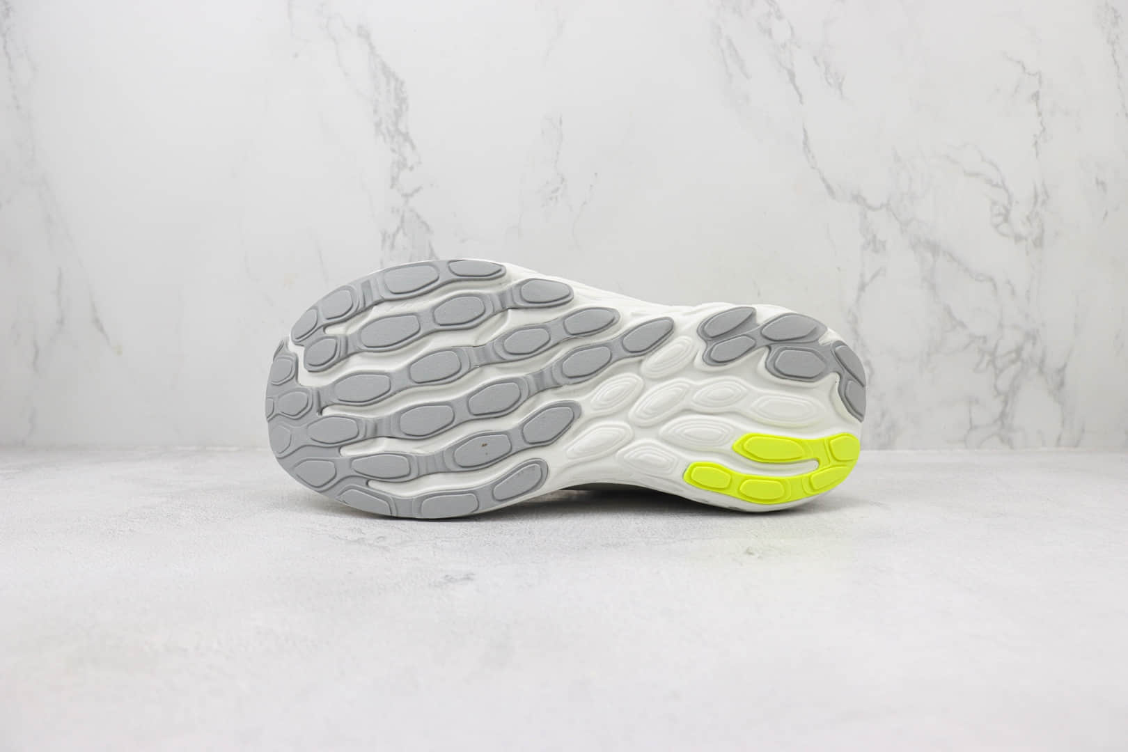 新百伦New Balance Fresh Foam 1080纯原版本NB1080米黄色透气跑鞋 莆田新百伦货源 货号:M1080F13